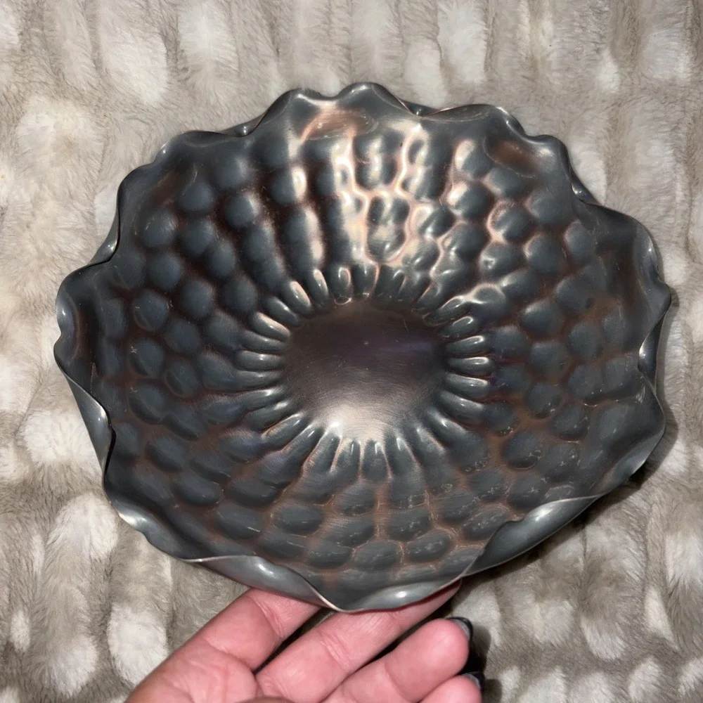 Vintage Gregorian Hammered Copper Bowl Scalloped Edge Made in USA 9